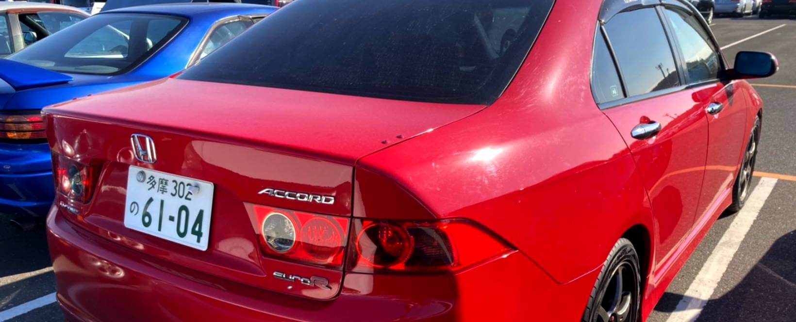 Red Honda Accord Euro R with no spoiler
